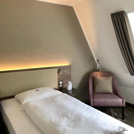 Hotel Am Park Leinfelden-Echterdingen Exteriör bild