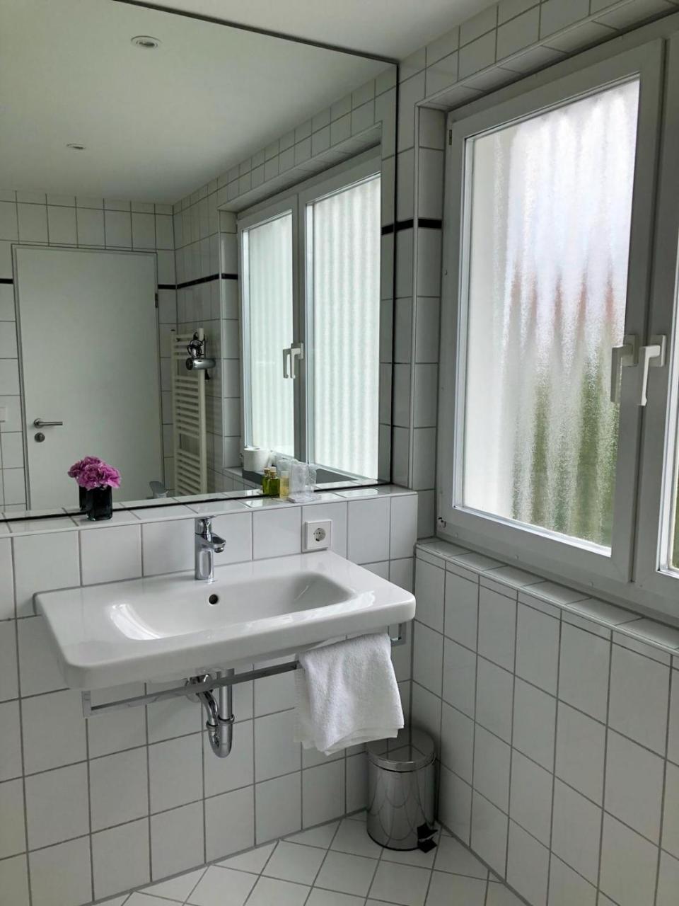 Hotel Am Park Leinfelden-Echterdingen Exteriör bild