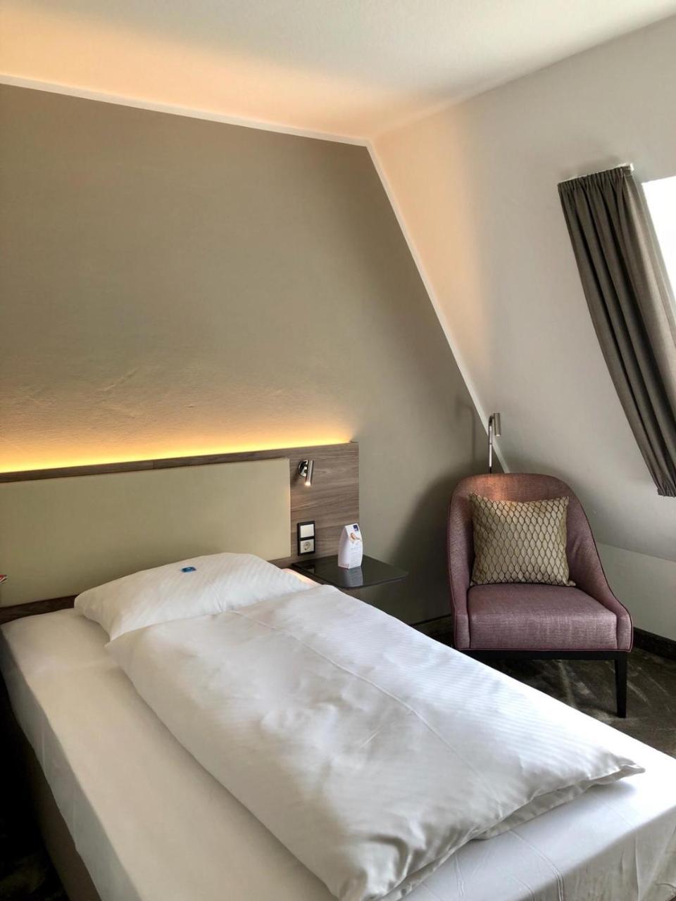 Hotel Am Park Leinfelden-Echterdingen Exteriör bild